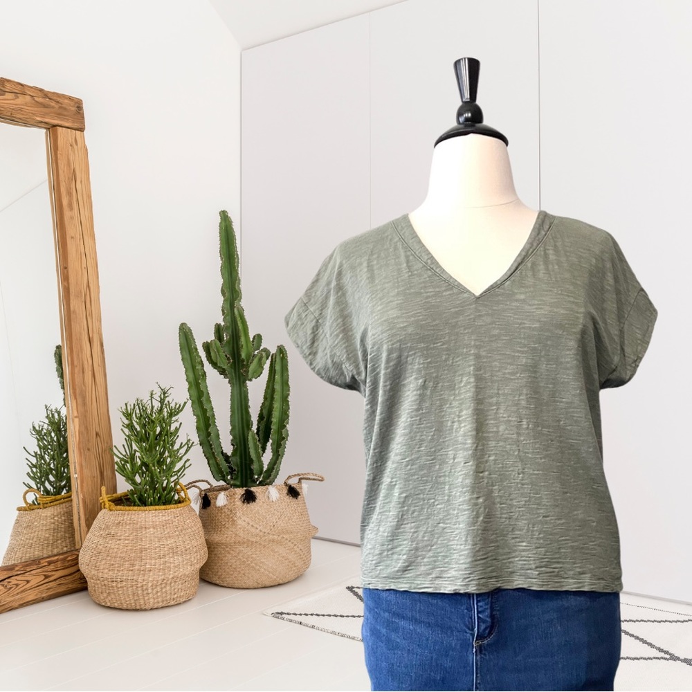 White House Black Market Textured V-Neck Batwing Top